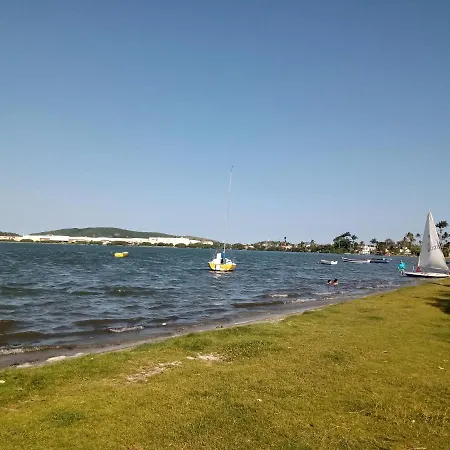 Casa aconchegante em Cabo frio, perto de tudo e com garagem 64m2-3